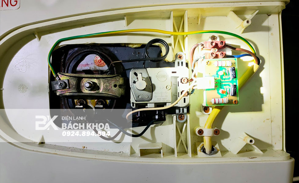 Lỗi board mạch bình nóng lạnh