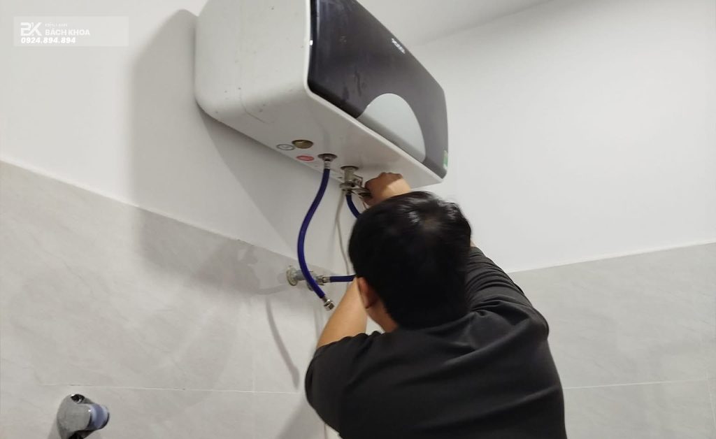 thay cấp nước bình nóng lạnh