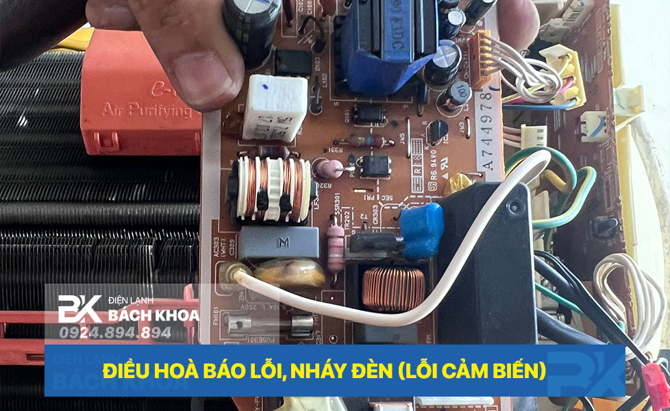 điều hoà nháy đèn cảm biến